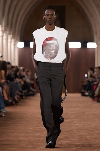 Look 43
